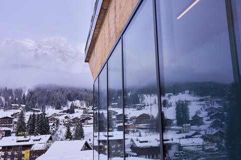 EC_001_26_0017_00170_R5II6346_bOzfed0q